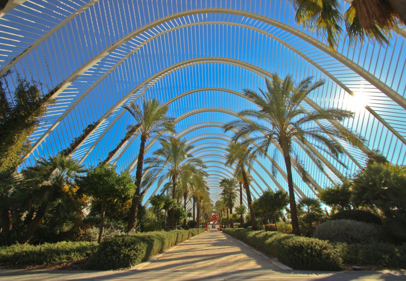 Apartment in Valencia / València - Family Apartment on Port Avenue