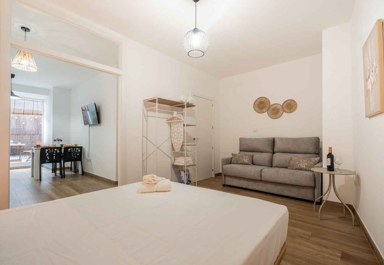 Studio in Valencia / València - VisitVal flats. Apartamento 2 by Host Valencia