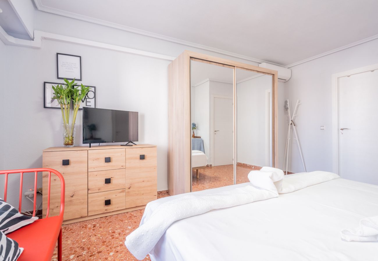 Apartamento en Valencia - Apto. Familiar en Avda. del Puerto by Host Valencia